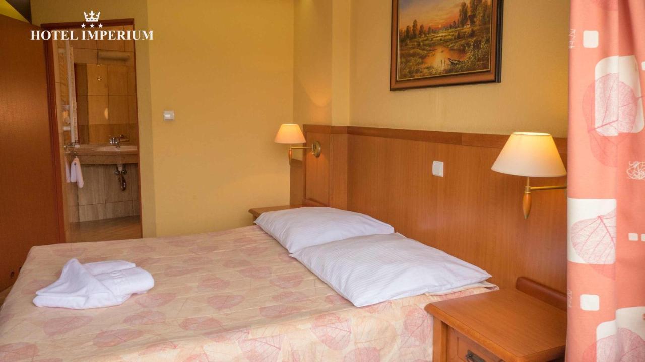 Hotel Imperium Pszczyna Buitenkant foto