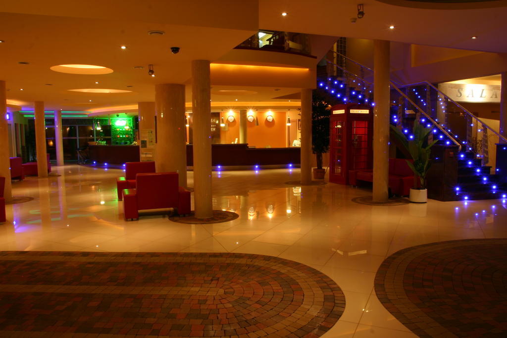 Hotel Imperium Pszczyna Buitenkant foto