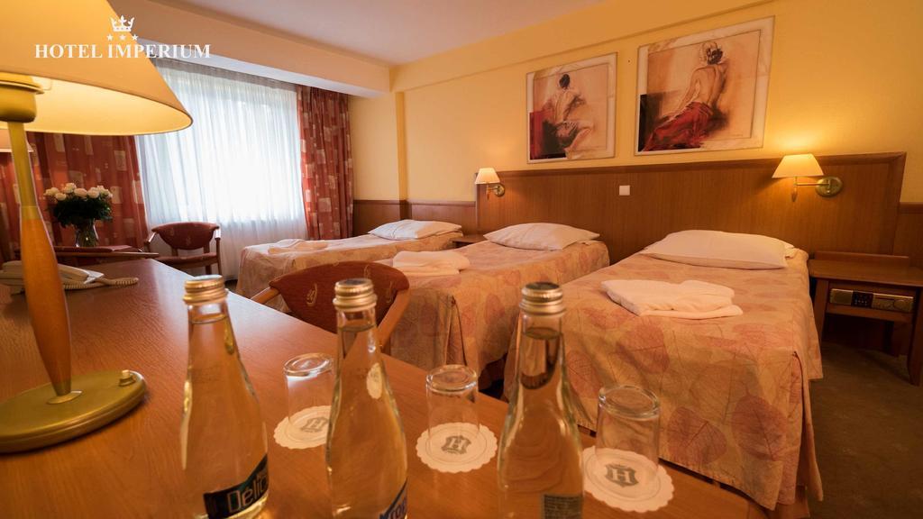 Hotel Imperium Pszczyna Buitenkant foto
