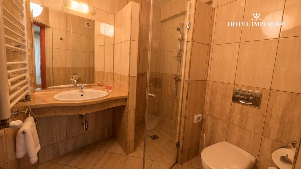 Hotel Imperium Pszczyna Buitenkant foto