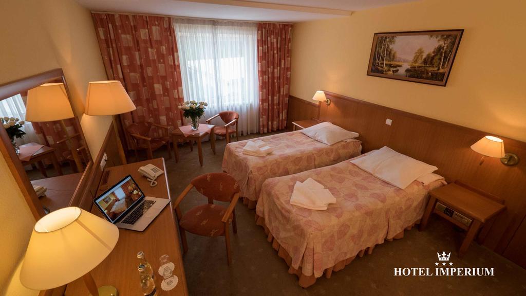 Hotel Imperium Pszczyna Buitenkant foto